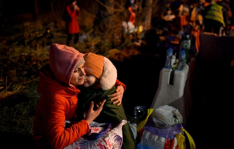 Бежанците от войната в Украйна в Германия доближават милион