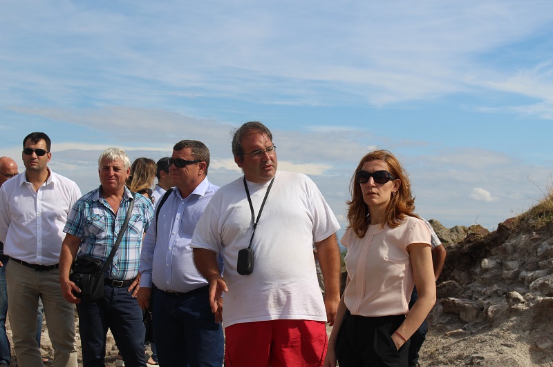 Ангелкова: Крепостта Русокастрон може да посреща хиляди туристи