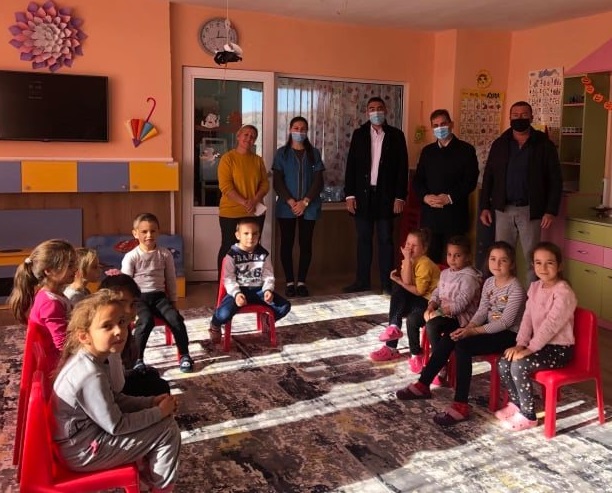ДПС направи дарение на детската градина в Съединение