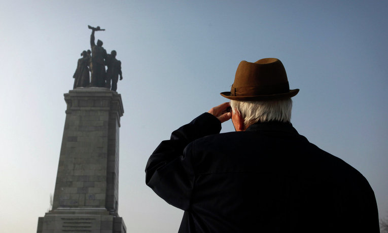 Русия с нота до външното ни министерство за осквернен паметник