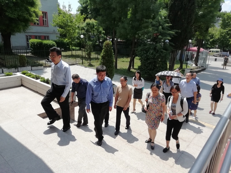Китайци посетиха Строителната гимназия в Бургас