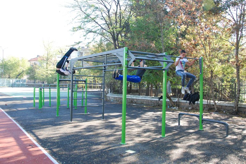 МОН финансира 42 училища в Бургаско за нови спортни площадки и физкултурни салони