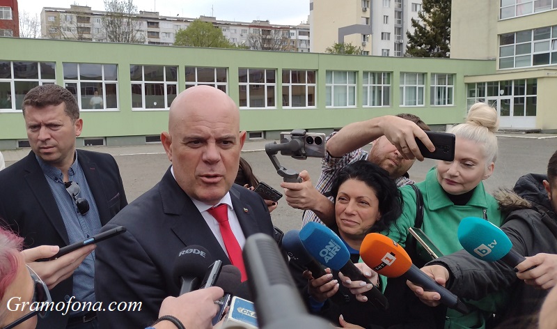 ВСС решава за Гешев - ще бъде ли предсрочно освободен главният прокурор