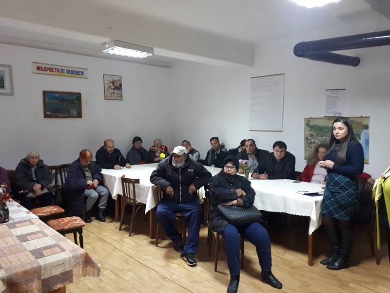 Галя Желязкова посети Славянци, жителите търсят помощта й по казус с наводнени къщи