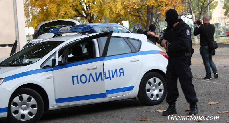 Мащабна спецакция в Бургаско, има арестувани