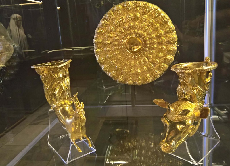 Уникални златни съкровища гостуват на Археологическия музей в Бургас