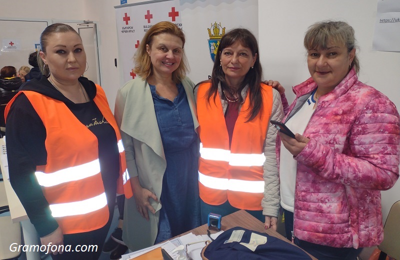 Разкази на доброволци за неволите на украинците в Бургас