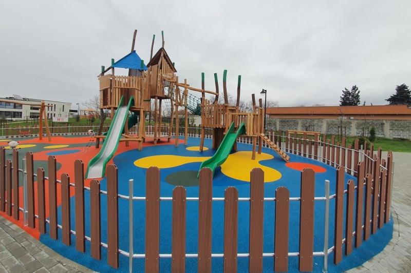 Ветрен има нова зона за отдих с парк и детска площадка