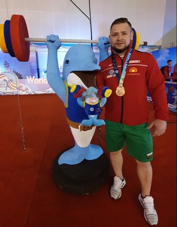 Нов медал за България от световното по щанги