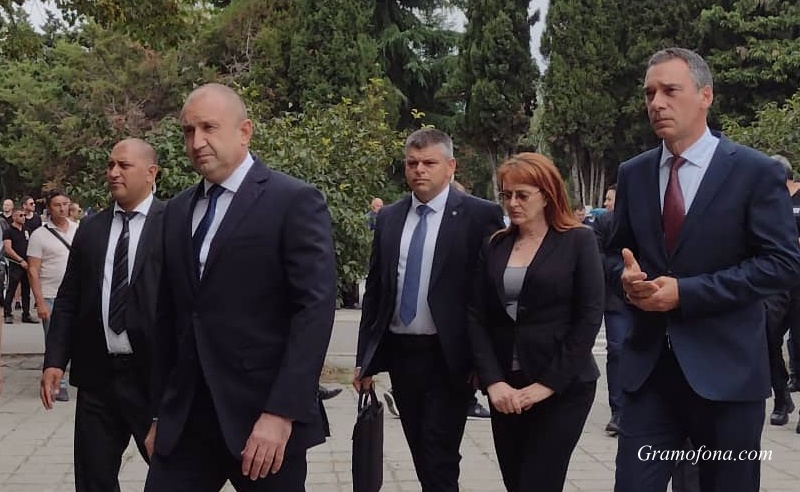 Президентът: България загуби двама достойни полицаи
