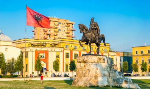 Албания иска САЩ да я защити от Русия