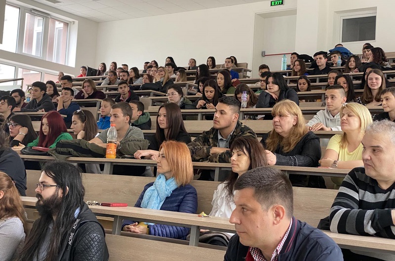 460 първокурсници избраха обществените науки в Университет „Проф. д-р Асен Златаров“