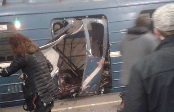 Взрив в метрото в Санкт Петербург (ОБНОВЕНА)