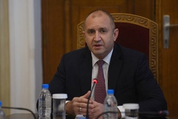Радев провежда консултации с три парламентарни сили за кабинет