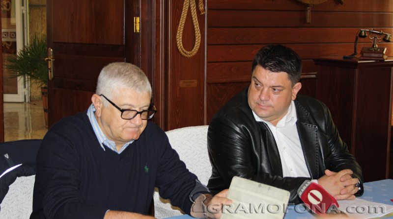 Бургаски депутат: Глоби за чиновниците от ГРАО, допуснали изборен туризъм