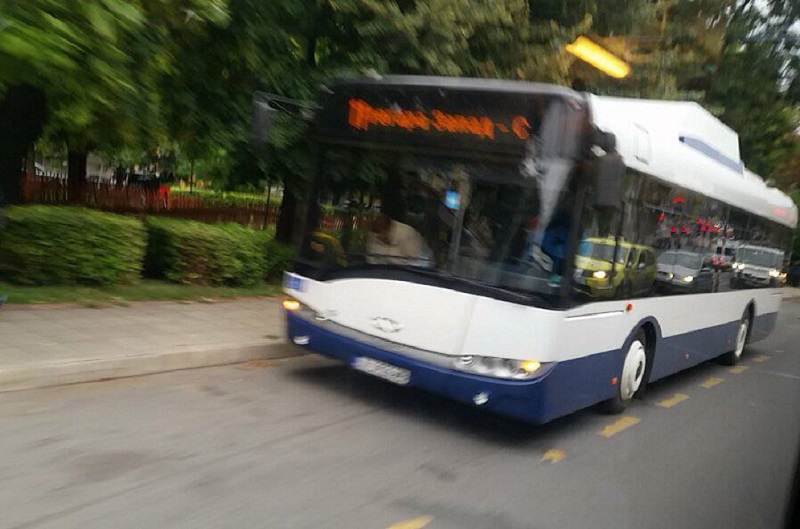 Рецидивист счупи вратата на автобус на градския транспорт в Бургас