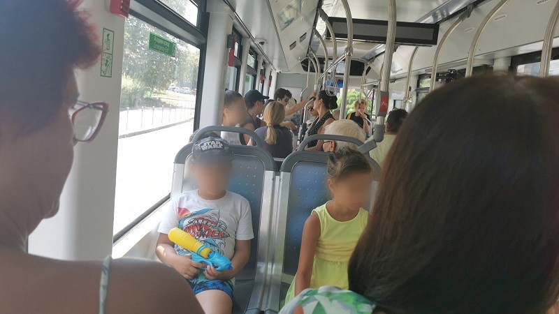 Бургазлии не разбрали, че трябва да носят маска в автобуса