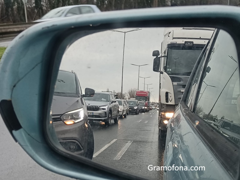 Правят се важни промени при шофьорските курсове