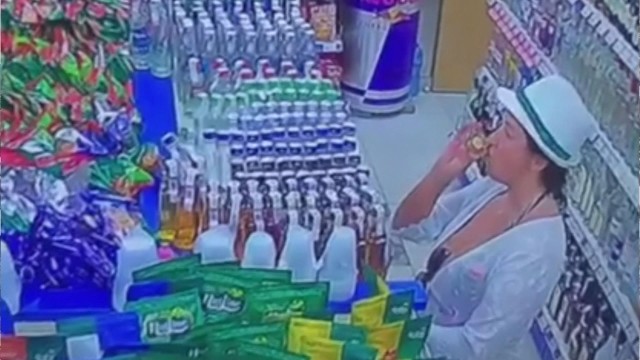 Туристка изпи близо половин литър алкохол в магазин в Слънчев бряг, повърна и си тръгна