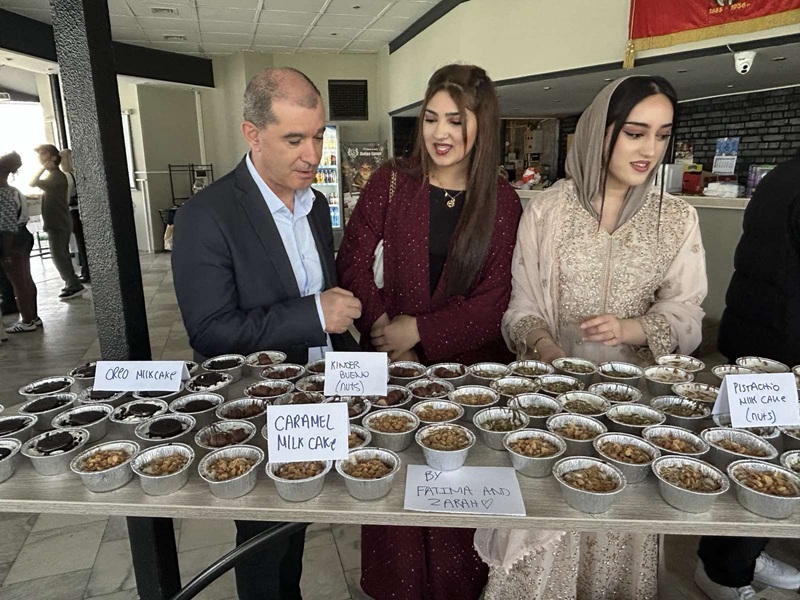 Чуждестранни студенти по медицина в БДУ представиха кулинарните традиции на четири континента