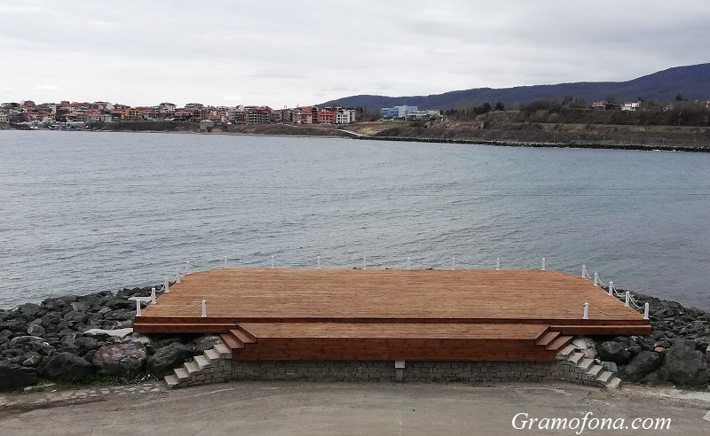 Обновяват велоалеята между Царево и Василико, морска сцена ще привлича гостите на града