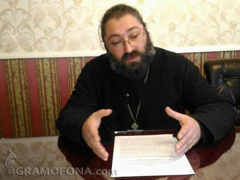 Бургаски свещеник сравни Истанбулската конвенция с кутията на Пандора