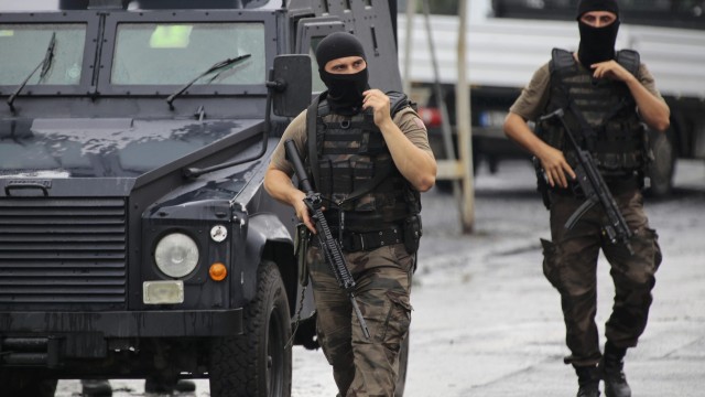 САЩ притиска Анкара да затвори границата за терористите на Ислямска държава