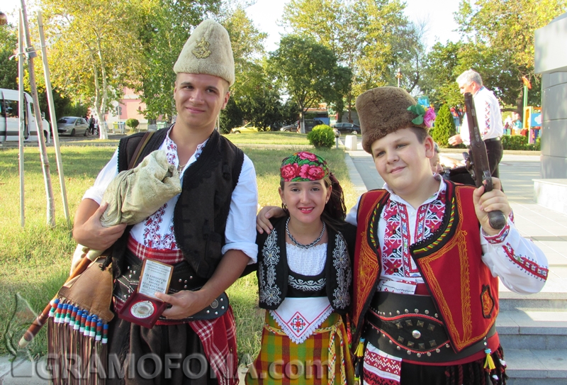 Рекорден брой участници на фестивала Приморска перла (СНИМКИ)
