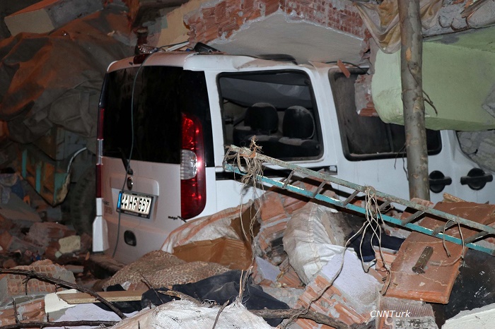 20 загинали при разрушителното земетресение в Турция