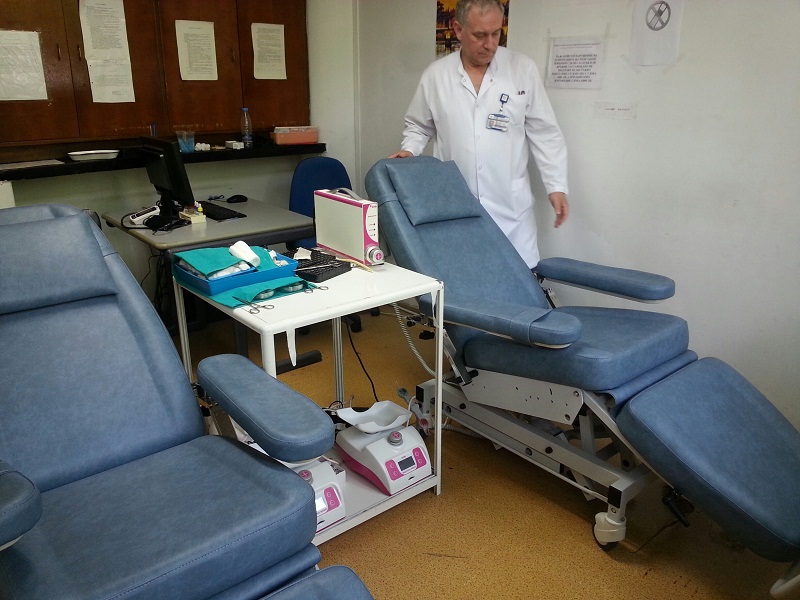 Кръвният център в Бургас с нова апаратура и оборудване