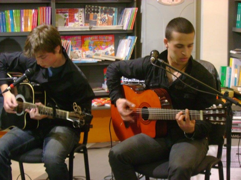 Бургаски китаристи опъват струни на 1-ви април