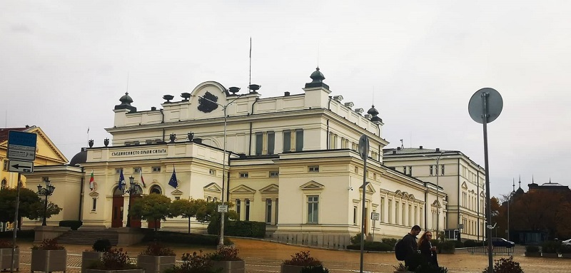  Културен Бургас в парламента за шести път със скулптури и фотоизложба