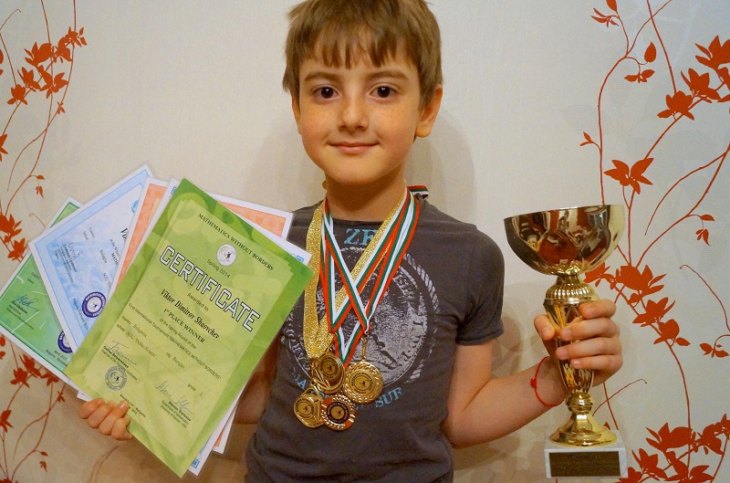 Бургаско хлапе отвя конкуренцията в азиатско математическо състезание