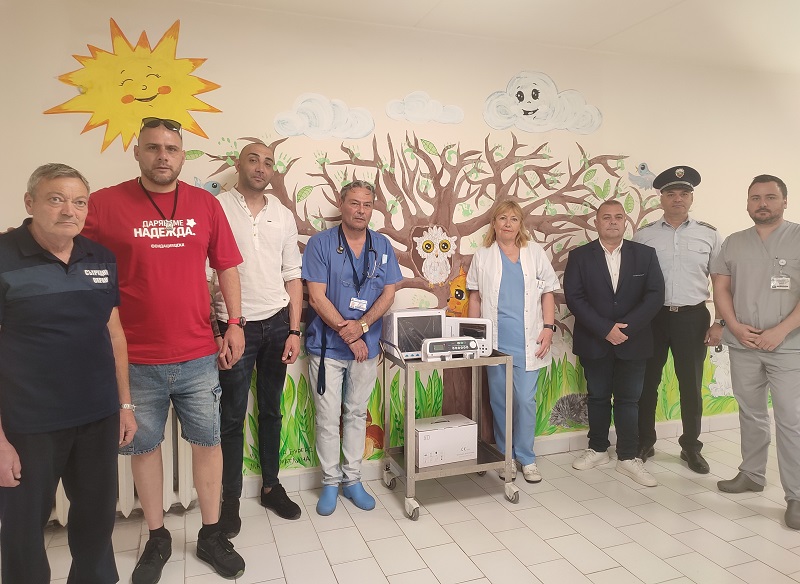 Паметта за полицаите Атанас и Йордан продължава да спасява човешки живот в УМБАЛ Бургас