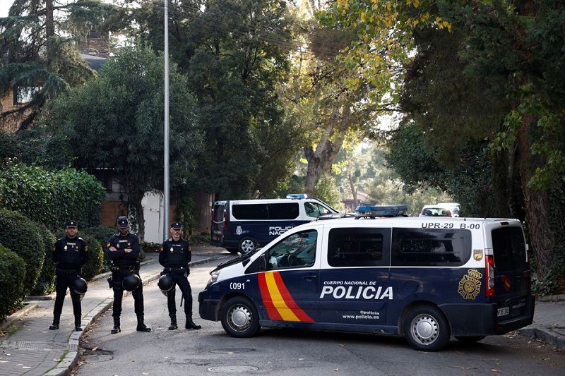 Писмо-бомба избухна в украинското посолство в Мадрид