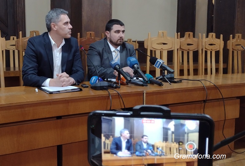 Шефът на ВиК холдинга пристигна в Бургас и увери: Режим на водата по Южното Черноморие няма да има