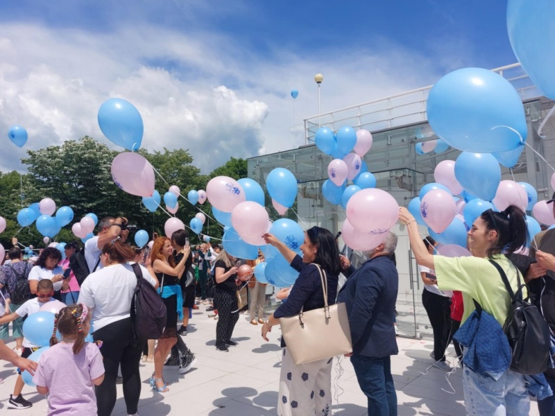 Близо 1400 балона полетяха в небето над Бургас