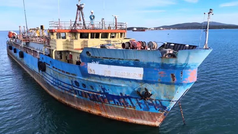 Кораб фантом се появи в Бургас