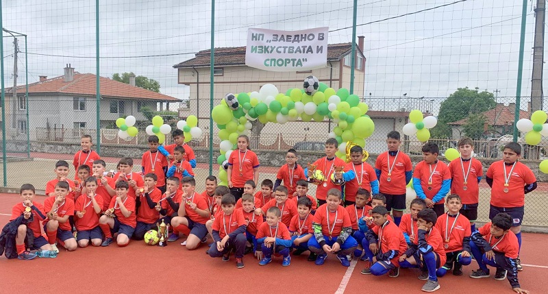 Четири училища заедно на празник на спорта в Карагеоргиево