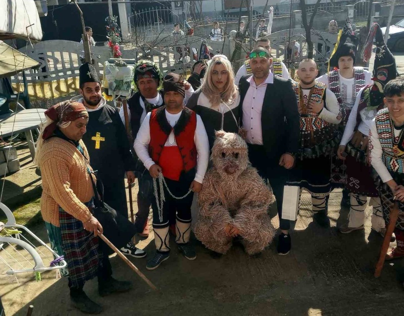 Черни връх отпразнува Кукеровден