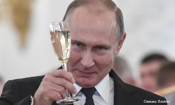 От днес Русия е друга държава, а Путин получи монархическа власт