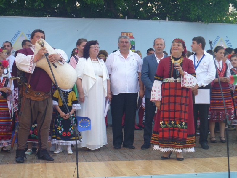 Валя Балнканска откри „Атлиманска огърлица” 2014 в Китен