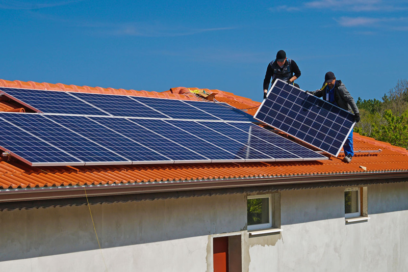 Инсталират фотоволтаици на 22 сгради за социални услуги в Бургас
