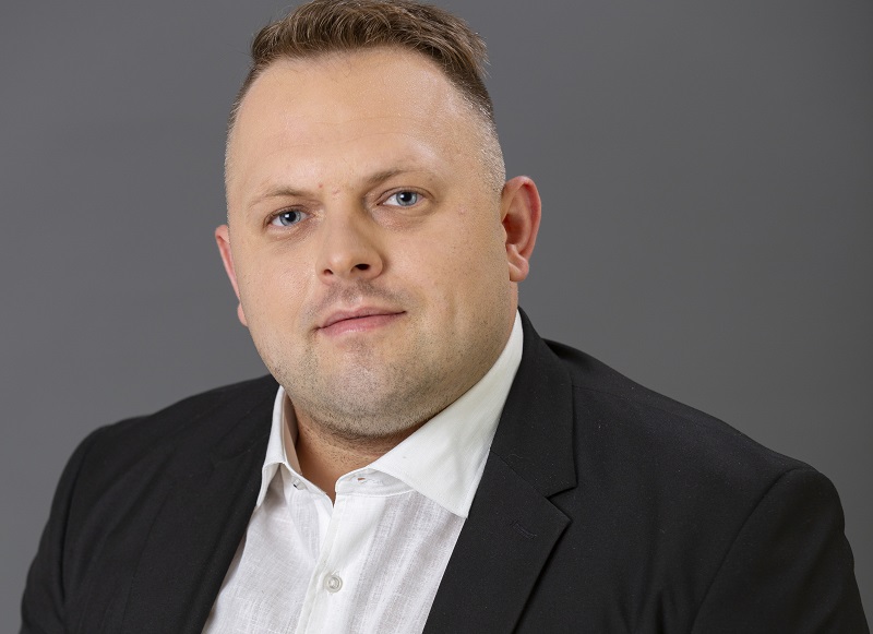 Костадин Андонов: На хората им се повдига от сини, червени и лилави битки на техен гръб