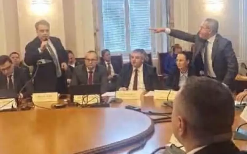 Реплика на Асен Василев от парламента влезе в пънк парче