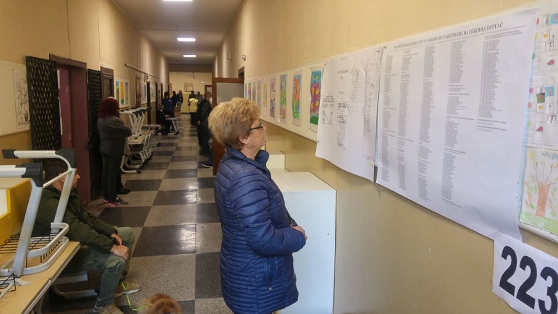 Избирателната активност в Бургас е близо 5% към 10 часа