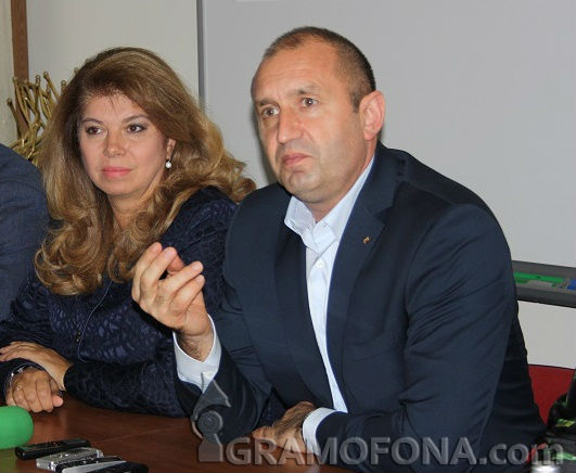 Радев започва консултации с парламентарните партии
