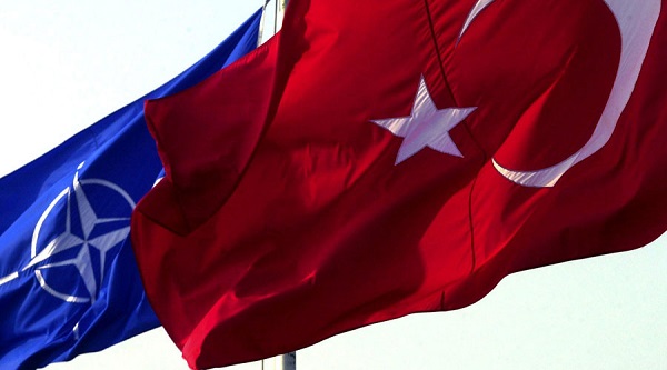Турция плаши с излизане от НАТО?