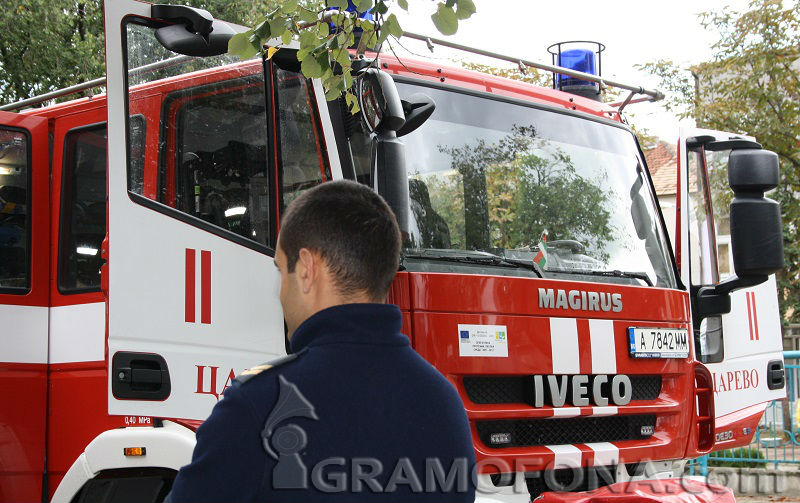 15 огнеборци пазят от пожари най-южната община на България
