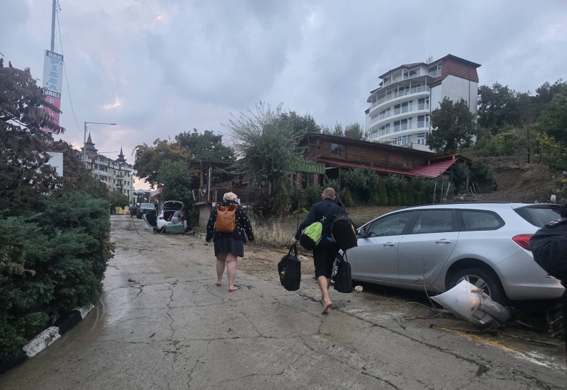 Обстановката в Бургаско постепенно се нормализира след бедствието